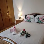 Tanias House Siatista