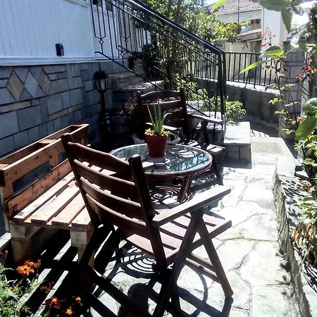 Tanias House Apartman Sziátiszta