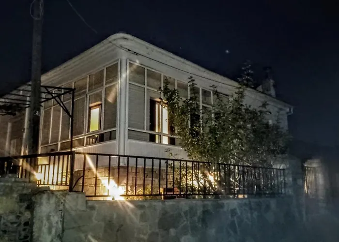 Tanias House Siatista